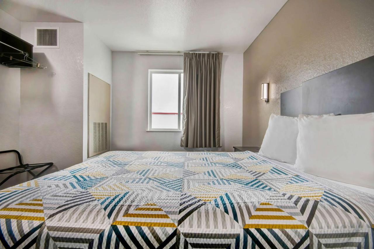 Motel 6-San Antonio, Tx - Sea World North المظهر الخارجي الصورة